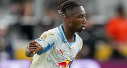 Fenerbahçe'den flaş transfer hamlesi! Teklifini duyurdular
