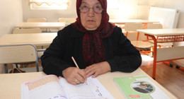 66'sında okuma yazma öğrendi, hayali üniversite okumak