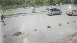 Arnavutköy'de otomobile silahlı saldırı! O anlar saniye saniye kamerada