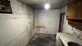 Bu kadarına da pes! Ev değil harabe! İstenen kira sosyal medyada tepki çekti