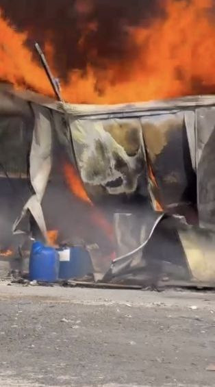 Sosyete Pazar’ında panikleten yangın!