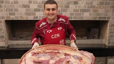 Ünlü fenomene büyük şok! ‘CZN Burak’ın çalışanlarının arasındaki tartışma kanlı bitti