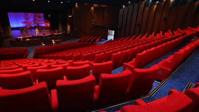 Tiyatroculardan imza kampanyası: Tiyatromuz yaşasın