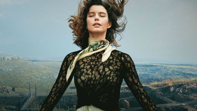 Beren Saat: Herkese moleküllerimden gönderiyorum