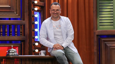 Ali Sunal bu sefer evlere konuk oldu!