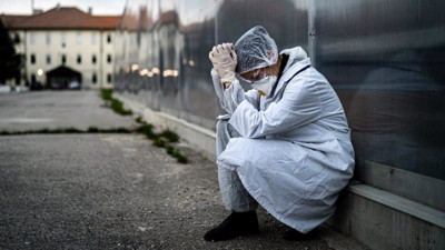 Küçükçekmece'de sağlık çalışanlarına şiddet iddiası! Sırada önüne geçti diye doktora hemşireye saldırdı