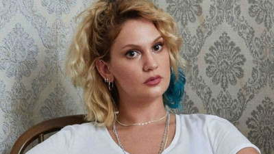 Farah Zeynep Abdullah'dan tam kapanma ve aşı tepkisi!