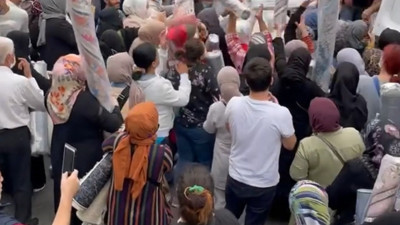 İndirimli hazlı izdihamları bitmiyor! Bu sefer görüntüler Bağcılar'dan...