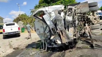 Beton mikserinin çarptığı evin balkonunda oturan kadın öldü