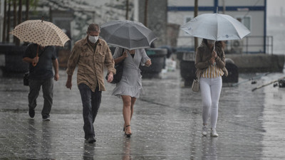 Sıcaklıklar düşüyor! Meteoroloji'den İstanbul için sağanak uyarısı