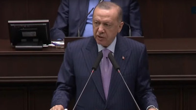 Cumhurbaşkanı Erdoğan'dan tezkere açıklaması geldi. İYİ Parti'ye övgü, CHP'ye ise sert yüklendi
