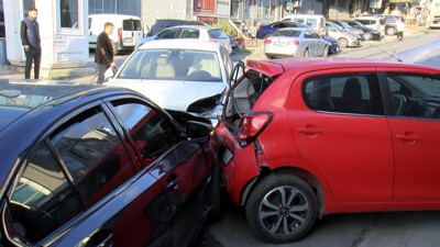 Ortalığı birbirine kattı, kız arkadaşını alarak kaçtı