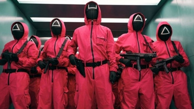 Squid Game temalı partide 2 çete arasında çatışma çıktı. 8 kişi hayatını kaybetti, 7 kişi de yaralandı