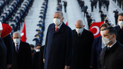 Mustafa Kemal Atatürk için ilk tören Anıtkabir'de. Cumhurbaşkanı Erdoğan, Anıtkabir Özel Defteri'ne şu notu düştü: İzin vermeyeceğiz