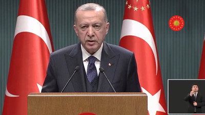 Kabine toplantısı sona erdi! Cumhurbaşkanı Erdoğan'dan kritik açıklamalar geldi: Ekonomik sıkıntılar elbette ki vardır, Allah'ın yardımı ve milletimizin desteği ile bu ekonomik kurtuluş savaşından zaferle çıkaracağız