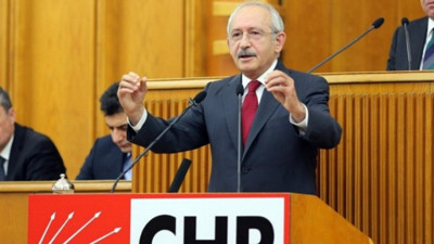 10 ürüne gelen zam isyan ettirdi, Kılıçdaroğlu'ndan market sahibi ve yöneticilerine 10 ürün çağrısı geldi. CHP lideri 10 temel ürünün ismini saydı ve zam yapılmamasını istedi, 'iktidarımızda zararınızı karşılayacağız' dedi