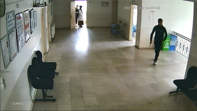 Sultanbeyli'de aile sağlığı merkezine satırlı saldırı gerçekleşti... Sağlık merkezinde bulunanlar panik yaşadı!