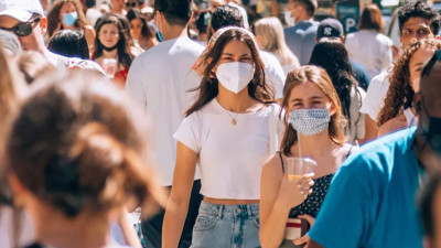 Omicron vakaları arttı, yeni kararlar alındı! 11 ülke kırmızı listede