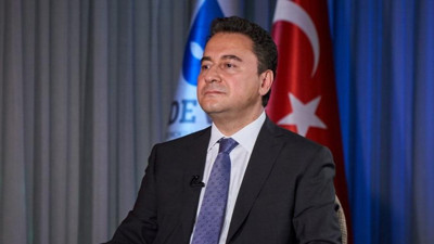 Babacan'dan sert döviz kuru tepkisi! 'Ülkenin yöneticisi bambaşka bir masal anlatıyor'