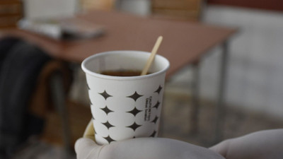 Karton bardaktan sıvı tüketenler dikkat! Karton bardaklar hastalık saçıyor: Kardiyoloji uzmanından önemli uyarı