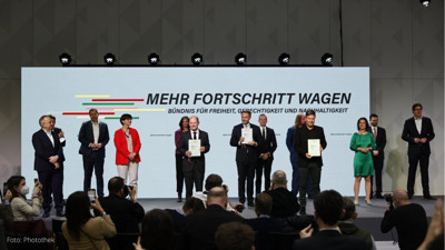 Almanya’da hükümeti oluşturan koalisyon sözleşmesi imzalandı