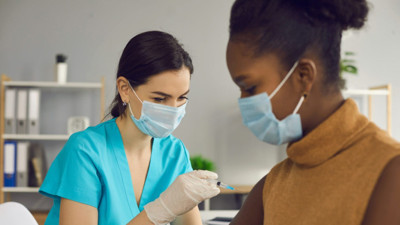 Pfizer/BioNTech aşısı Omicron’a karşı ne kadar etkili? Pfizer/BioNTech'ten yeni Omicron açıklaması