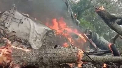 Hindistan Genelkurmay Başkanı Bipin Rawat ve eşi düşen helikopterde hayatını kaybetti