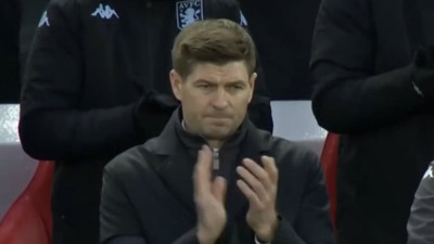 Liverpool Steven Gerrard'ı üzdü