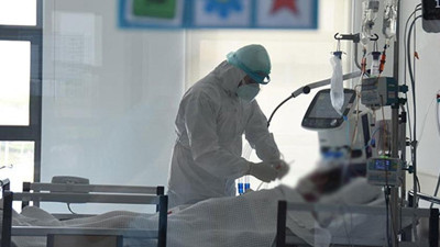 COVID-19 yeni varyantı olan Omicron kaynaklı ilk can kaybı yaşandı