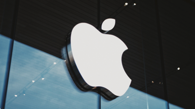 Apple'dan dev indirim! Kur düştü, fiyatlar da düştü! İşte yeni indirimli fiyatlar... Kurda yaşanan düşüş sonrası Apple Türkiye ürünlerinde indirim yaşandı. İşte, iPhone, iPad, Apple Watch, MacBook fiyatları