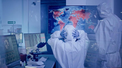 Omicron paniği: Ülkeler sınırları açma planlarını erteledi