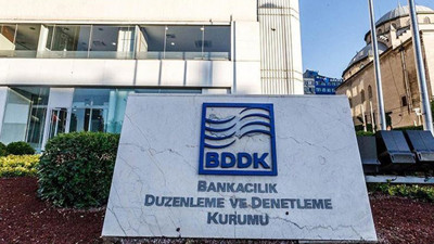 Bankacılık Düzenleme ve Denetleme Kurumu'ndan (BDDK) 26 isim hakkında suç duyurusu... BDDK açıklamayı Twitter hesabından yaptı. İşte BDDK'nın suç duyurusunda bulunduğu siyasetçi ve gazeteciler
