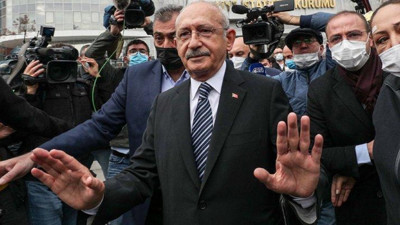 CHP lideri Kemal Kılıçdaroğlu, Milli Eğitim Bakanlığı'na alınmadı! Kılıçdaroğlu'nda Bakanlığın önünde açıklama