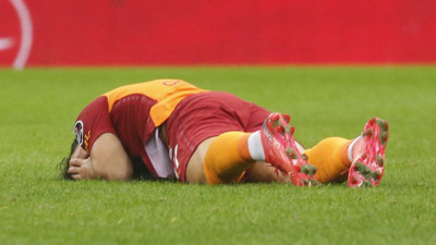 Galatasaray taraftarından futbolculara tepki