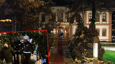 Belediyedeki rüşvet operasyonunda yeni gelişme... Bilecik Belediye Başkanı Semih Şahin açıklama yaptı. Selçuk Erdağı önce görevden alındı sonra tutuklandı