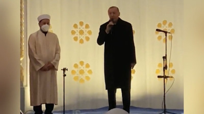 Erdoğan, Çamlıca Camisi'nde cemaate konuştu: Havva validemize kimsenin dili uzanamaz