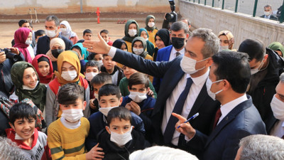 Milli Eğitim Bakanı Mahmut Özer tepki göstermişti. Halilurrahman Ortaokulu yenilendi, 15 günde bu hale geldi