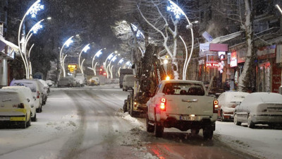 İstanbul'da çalışanlar dikkat! İstanbul Valisi Yerlikaya açıkladı, o grupta yer alanlar izinli sayılacak