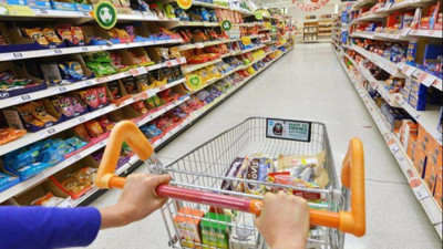 TÜİK'in enflasyon sepeti değişti. Ocak ayı enflasyonunu açıklayan TÜİK, elektrik, alkollü içecekler, tütün ve haberleşmenin ağırlığını düşürdü