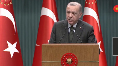 Cumhurbaşkanı Erdoğan'dan Kabine Toplantısı sonrası kritik açıklamalar... Kabinede revizyon için flaş değerlendirme geldi. Elektrik ve doğalgaz müjdesi. Elektrik faturalarında tarife değişiyor