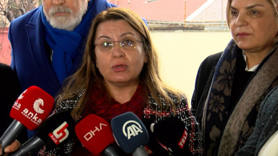 CHP'li kadın vekillerden Sedef Kabaş'a ziyaret