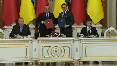 Ukrayna- Rusya arasındaki krizde Türkiye'ye kritik rol... Kiev'de kritik zirve sona erdi! Erdoğan ve Zelenskiy'den ortak basın toplantısı düzenledi. Erdoğan flaş Rusya mesajı