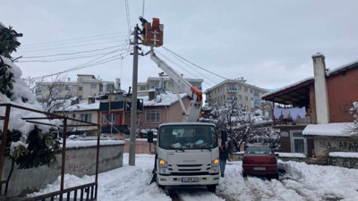 Aydınlatma, ısınma ve haberleşme bağlantıları sıkıntısı hala yaşanıyor. Isparta Valiliği'nden elektrik kesintisi açıklaması
