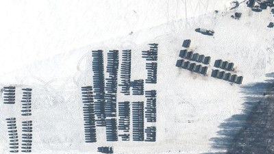 Savaşa hazırlık mı? Uydu görüntüleri sızdı, sınıra silahlar yığıldı. 15 Su-25, S-400 hava savunma sistemleri konuşlandırıldı