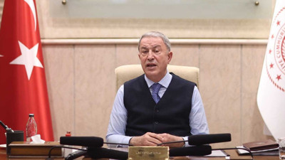 Tüm denizciler uyarıldı. Bakan Akar soruları yanıtladı: Mayınlar anında imha ediliyor