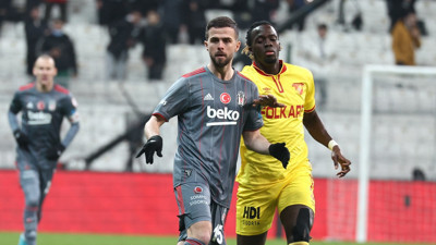 Barcelona'da forma giyen ve yeni sezon kadrosunda düşünülmeyen Miralem Pjanic'e; Milan, Juventus, Napoli ve Fiorentina talip oldu