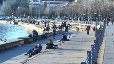 Türkiye'de bayram havası. Meteoroloji son hava durumu tahminini yayımladı iki bölge dışında Türkiye'de güneşli hava hakim