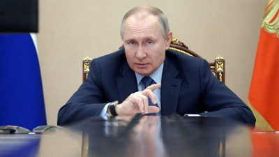 Rusya - Ukrayna savaşında Putin'den çok konuşulacak 'darbe' çağrısı. Rus askeri güçleri Ukrayna'nın başkenti Kiev'i kuşattı. Putin, Ukrayna ordusuna seslendi