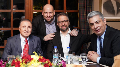 Ünal Aysal'dan sürpriz yemek! Başkan adaylığı sinyali