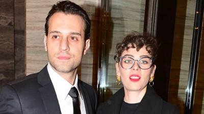 Ünlü oyuncu Demet Evgar anne mi oluyor?